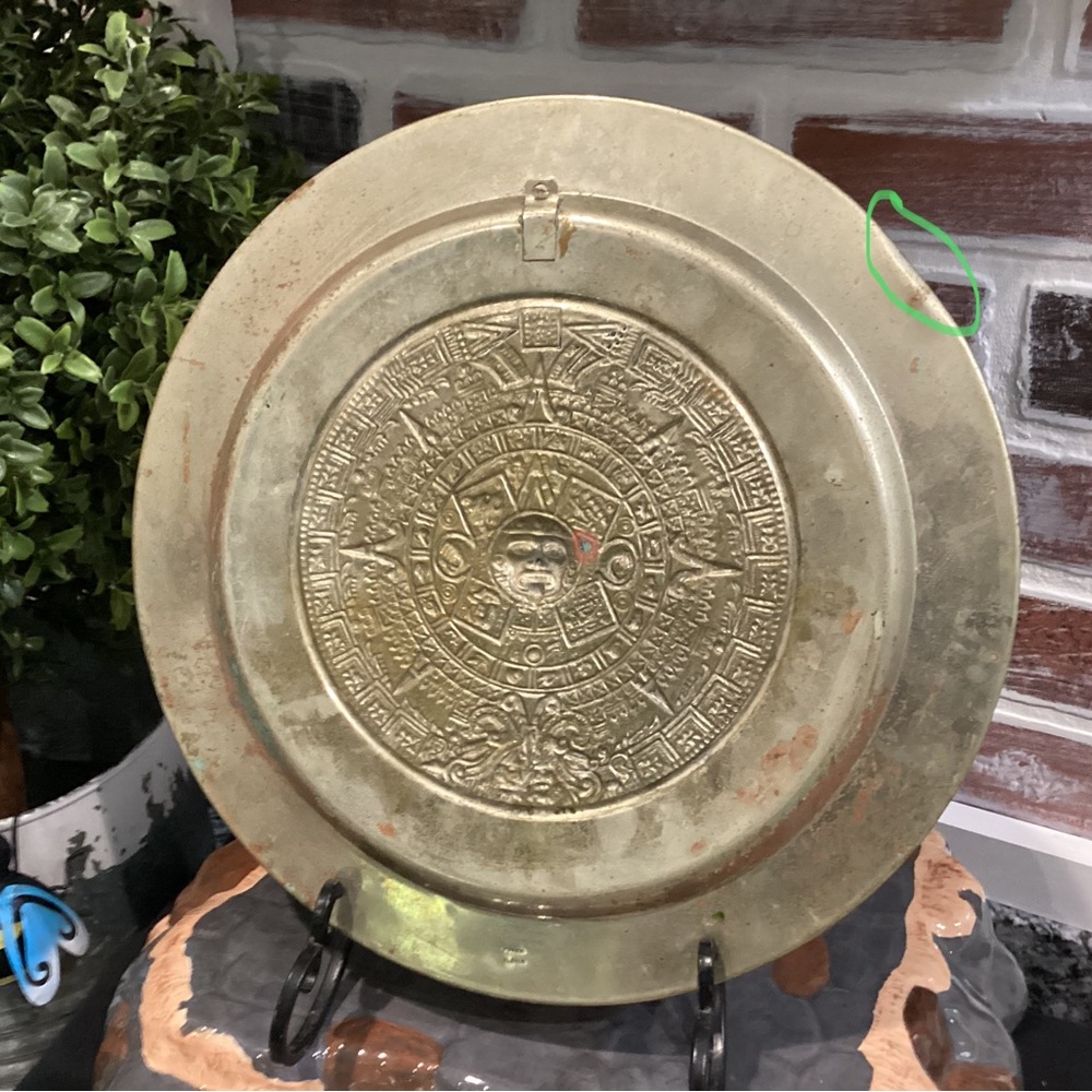 🟡 Vintage - Mayan / Aztec Calendar Wall Hang - Silver or Brass w/ Abalone Shell - Picture 8 of 9